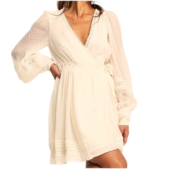 ASOS DESIGN *Brand New* Lace Insert Wrap Mini Dress Textured In Cream si… - Picture 1 of 12